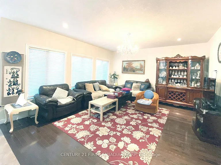 377 Blackacres Blvd — Photo 2