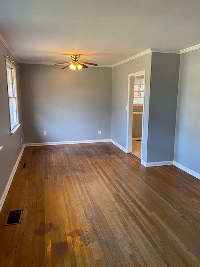 744 Karen Road — Photo 3