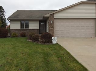 499 Ridgeway Ct, BRILLION, WI 54110