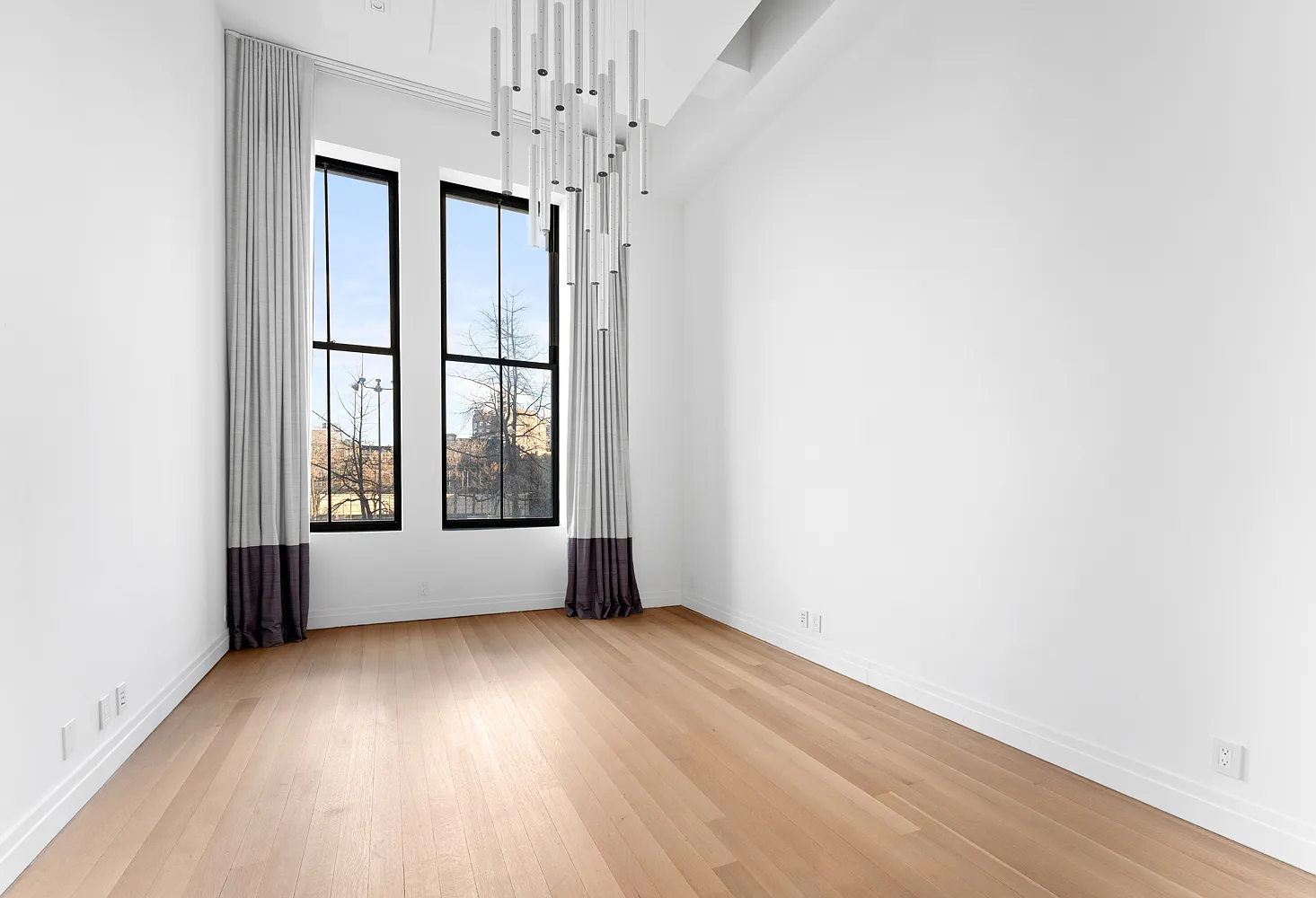 421 Hudson Street — Photo 2