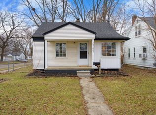 20403 Woodworth St, Redford, MI 48240