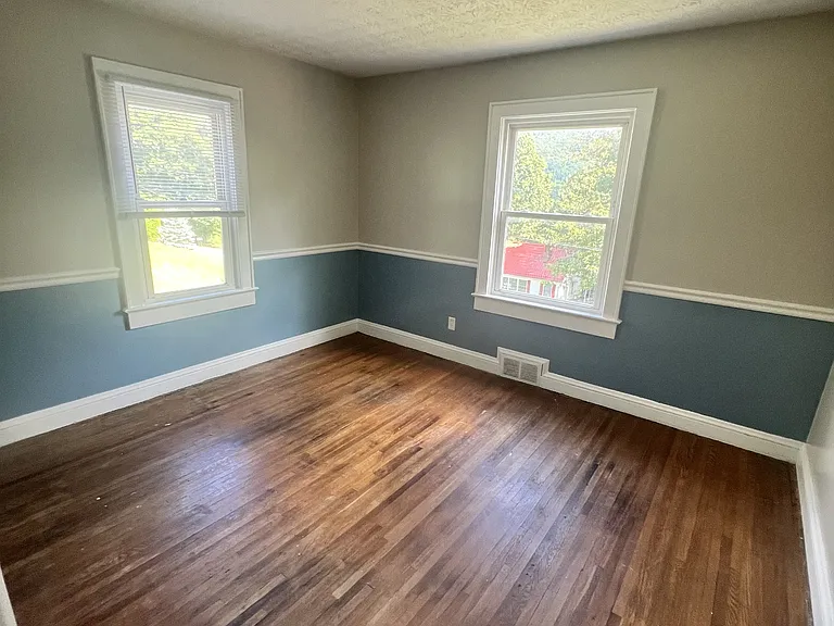 1219 East Dr — Photo 32