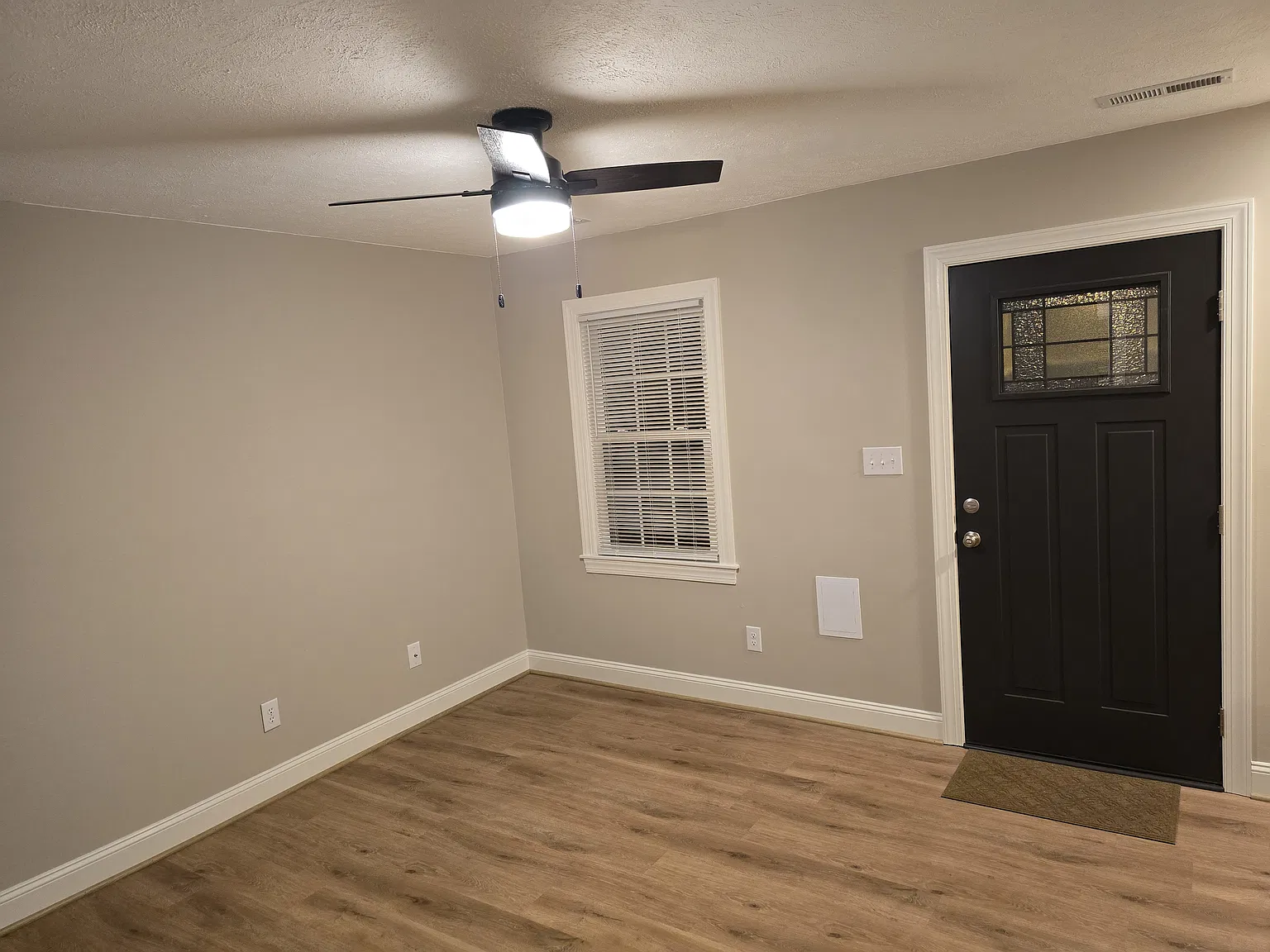 2 bed, 864 sqft, $1,200 — Photo 4