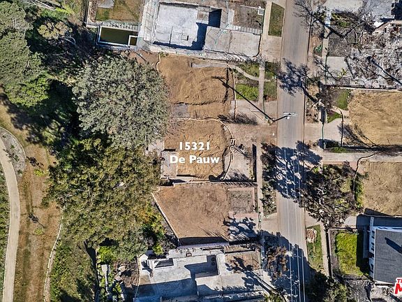 4th image of 15321 De Pauw St