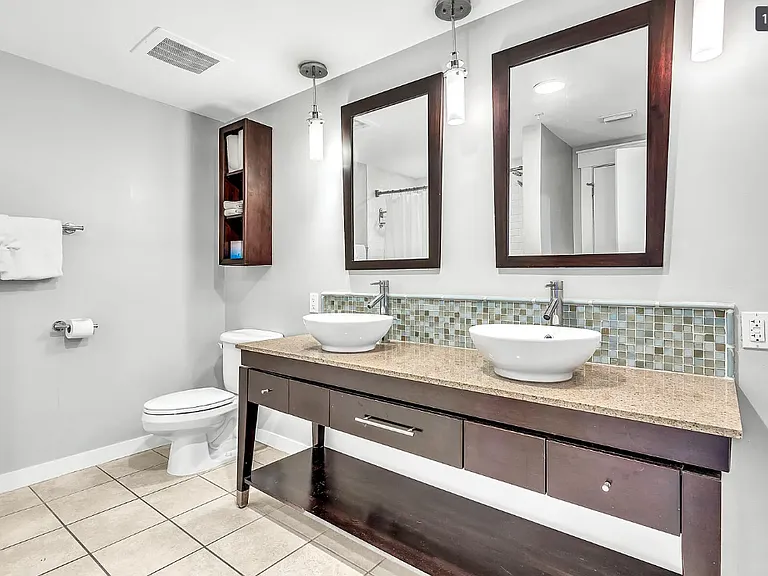 Double Vanity Sinks