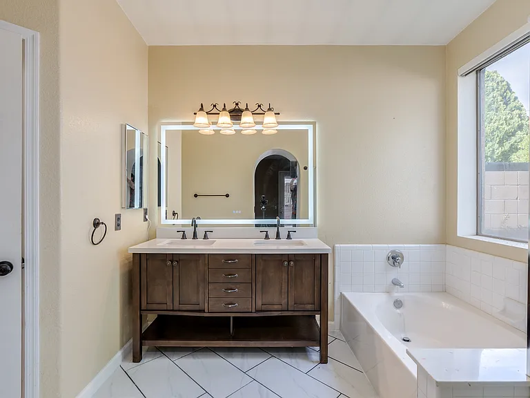 8477 S Camino Bengala — Photo 12