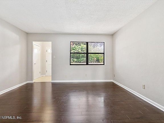 5th image of 5876 Lake Lucina Dr S