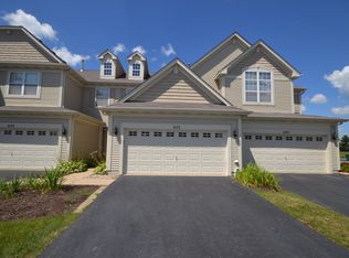 622 Buckboard Ln, Sycamore, IL 60178