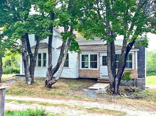 735 Bagaduce Rd, Brooksville, ME 04617