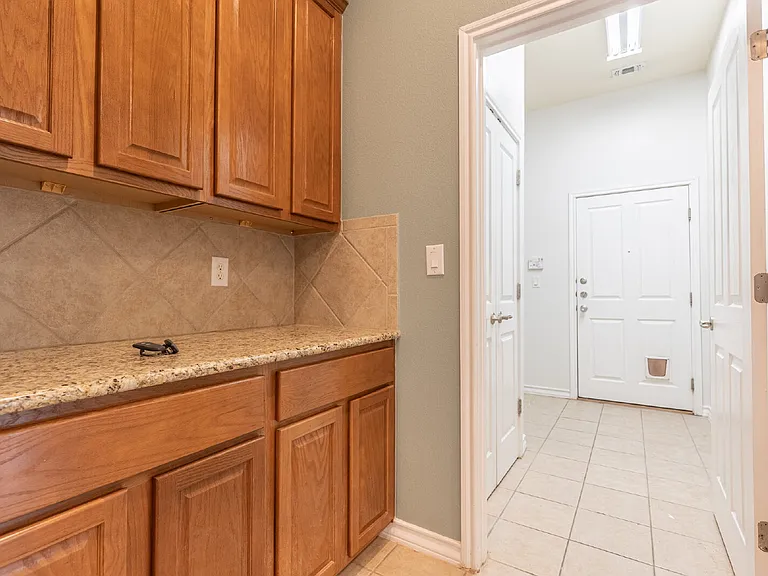 22216 Park Summit Cv — Photo 16