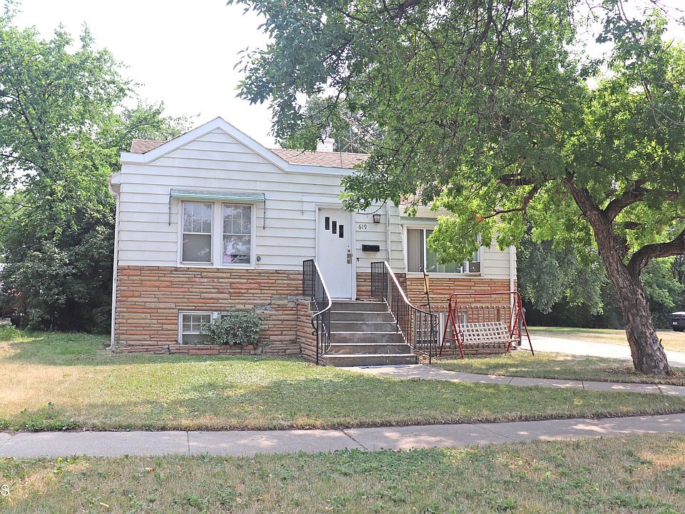 1st image of 619 N 9th St