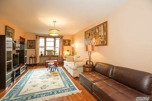 Sold by Realty Executives 1st | media 12