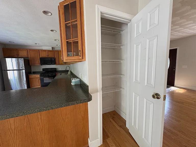 Kitchen pantry