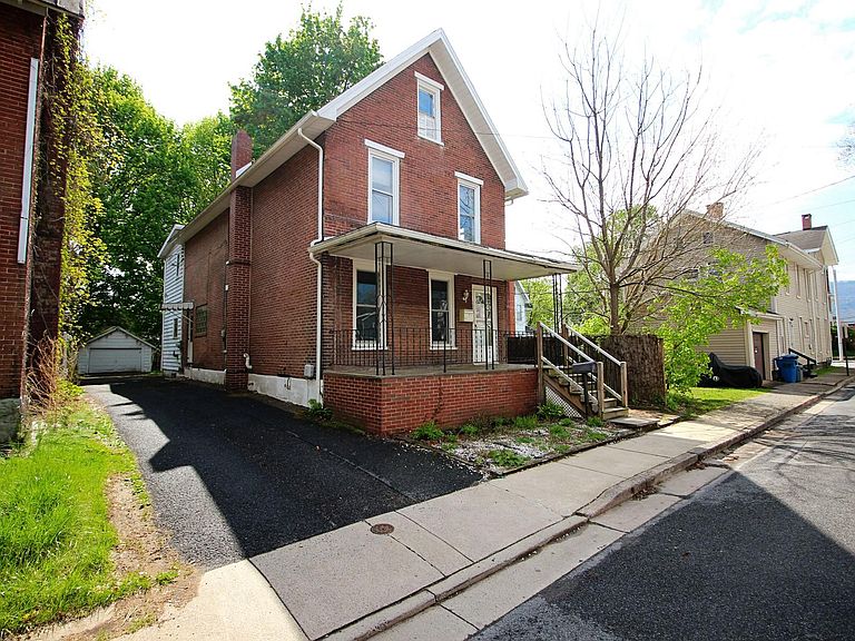 Listing photo 2