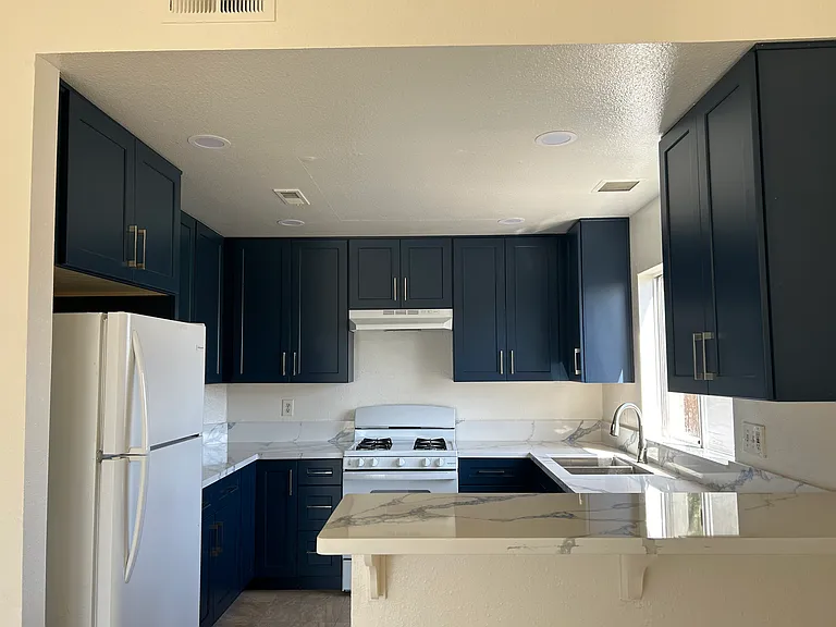 686 Carefree Dr — Photo 6