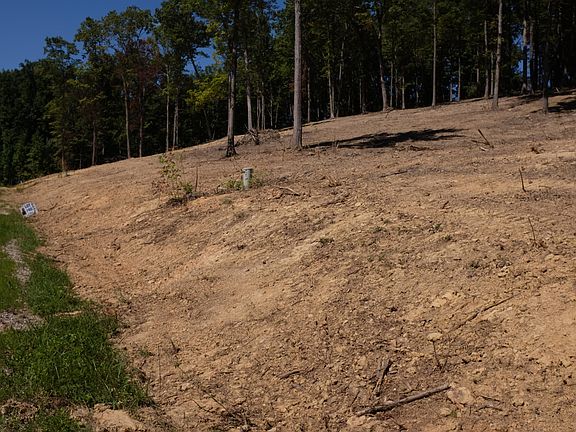 3rd image of 39 Malibu Lot Dr