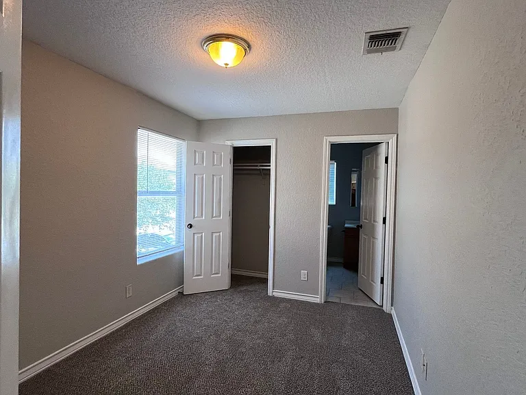 5107-5109 Flipper Dr — Photo 16