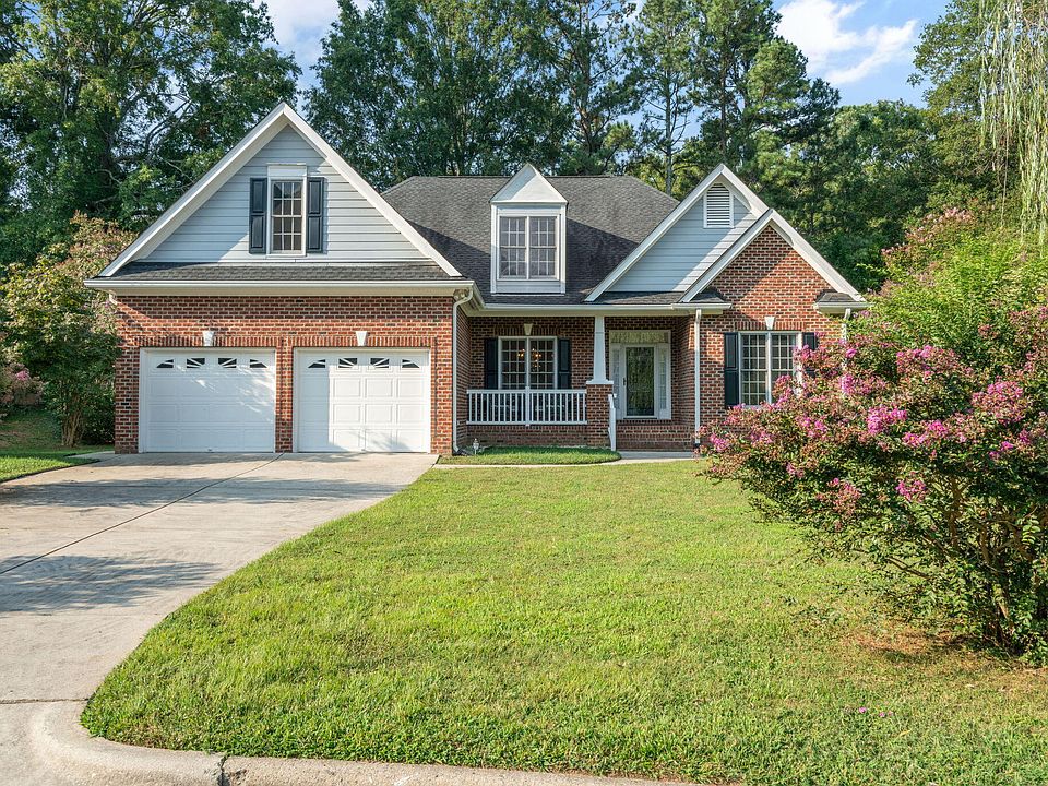 1st image of 801 Oak Dr