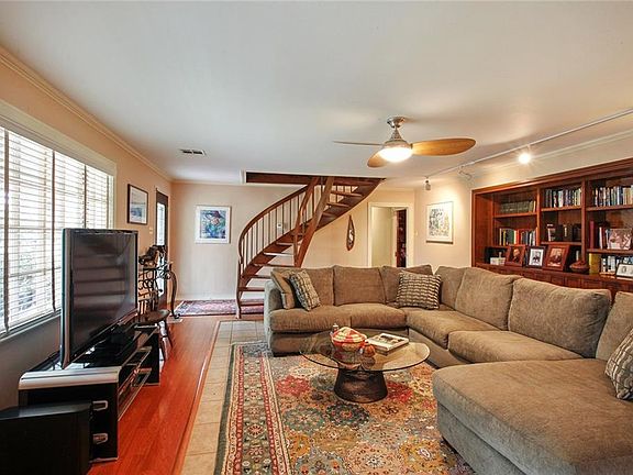5th image of 1119 Henrietta Ln
