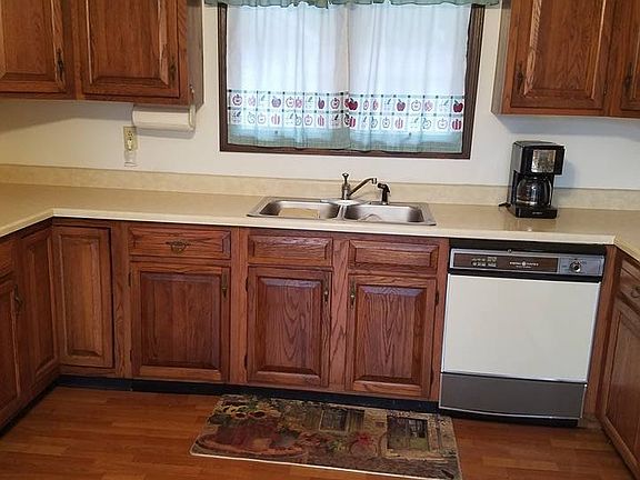 5th image of 405 E Northbrook Dr