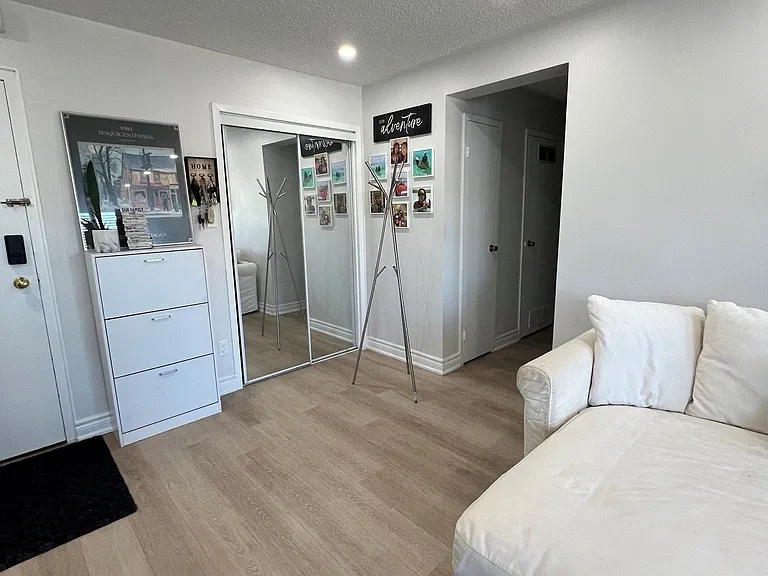 131 Taunton Rd E #409 — Photo 13