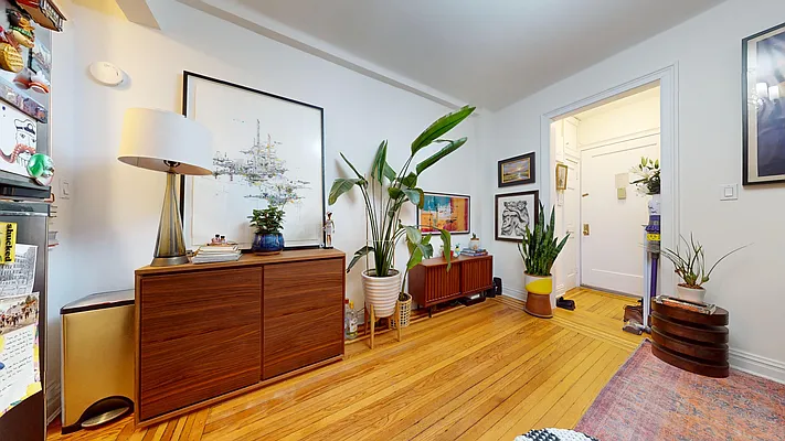 Rented by Bond New York | media 18