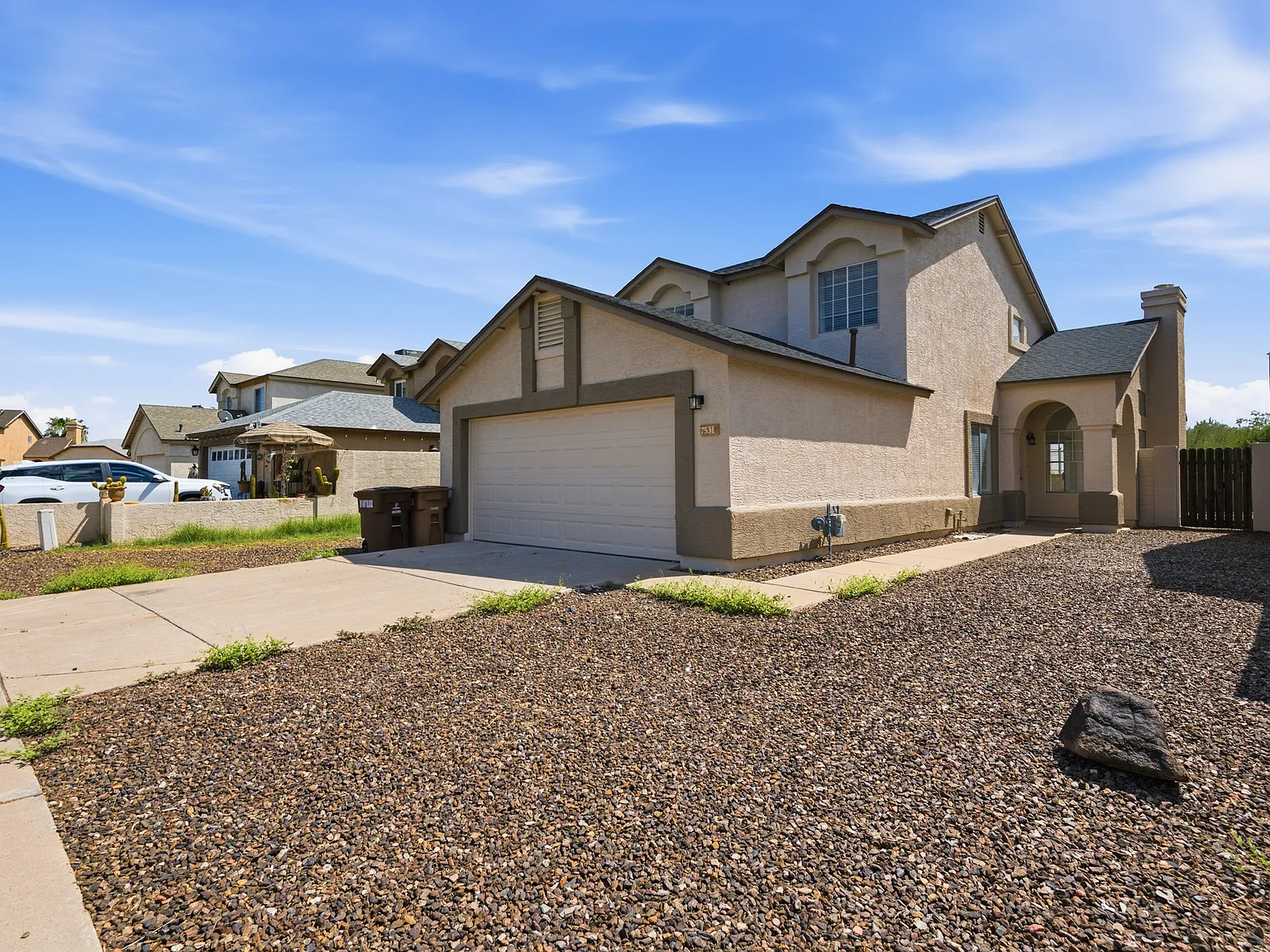 3 bed, 1313 sqft, $2,195 — Photo 1