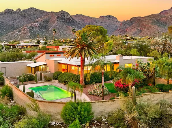 1430 E Indian Wells Rd, Tucson, AZ 85718