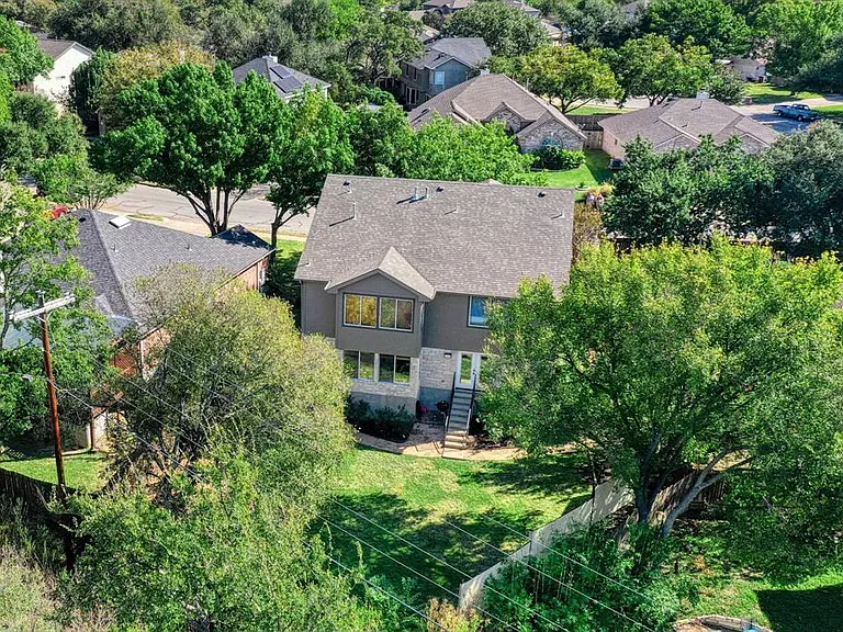 2412 Willow Way — Photo 30