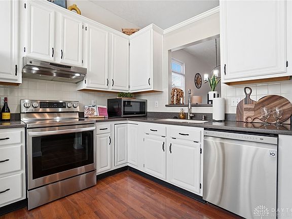 3rd image of 2369 Polo Park Dr