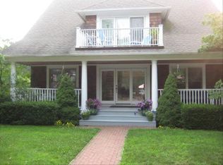 19 Actors Colony Rd, Sag Harbor, NY 11963