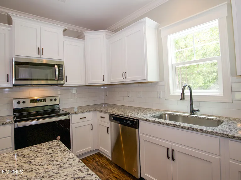 1021 Juniper Lake Rd — Photo 12
