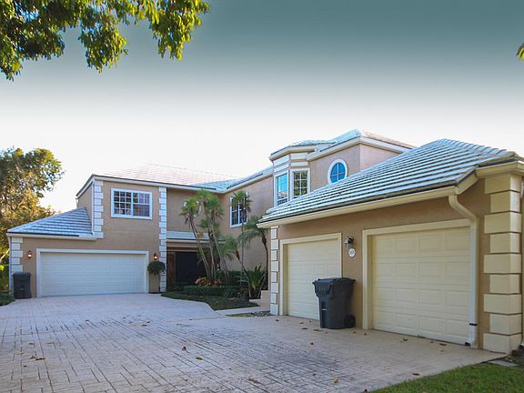 5th image of 11877 Pebblewood Dr #202
