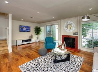 19415 Vineyard Ln, Saratoga, CA 95070