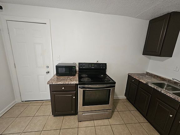 3rd image of 1866 W 6th St