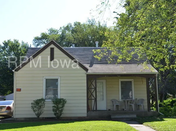 4009 Oxford St, Des Moines, IA 50313