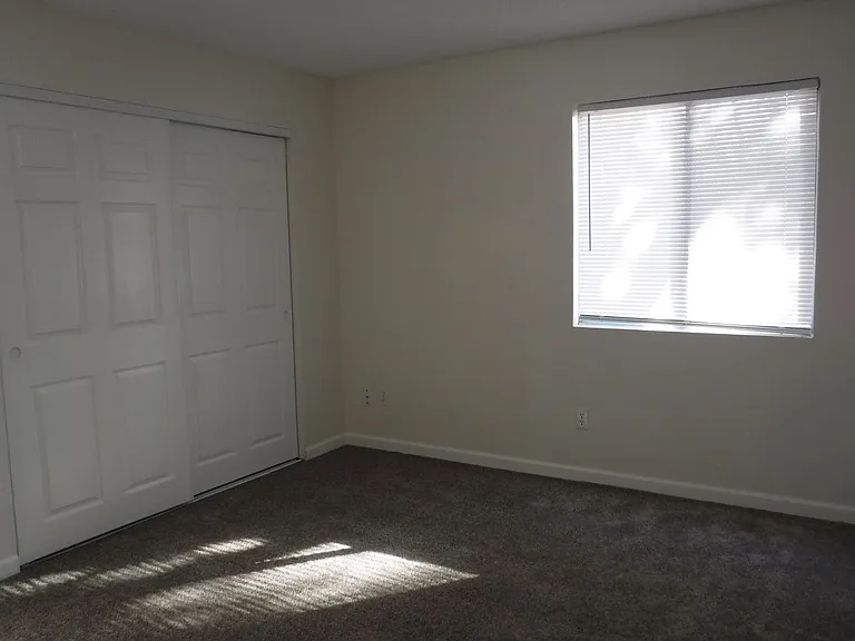 1631 Bramble Pl — Photo 10
