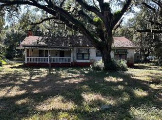 9580 McIntosh Rd, Dover, FL 33527