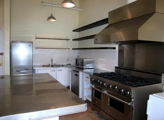 Rented by Warburg | media 17