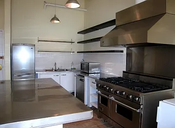 Rented by Warburg
