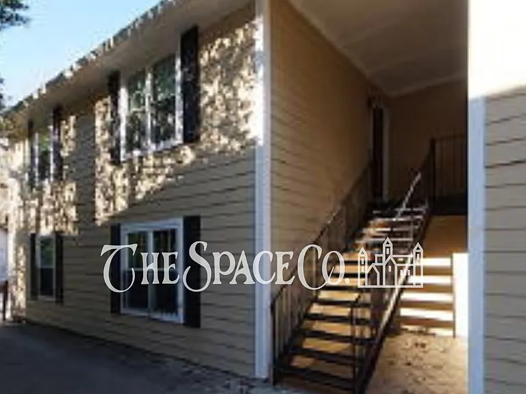 995 King St #B — Photo 13