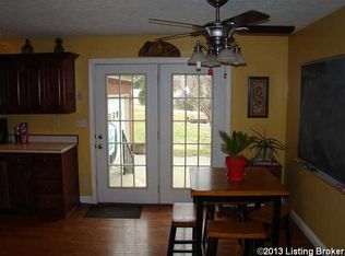 462 McCubbins Farm Rd, Shepherdsville, KY 40165