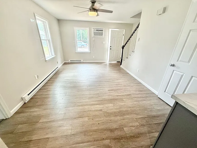 1820 Parkview Ave — Photo 20