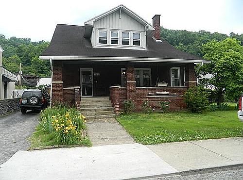 1st image of 125 Myra Barnes Ave