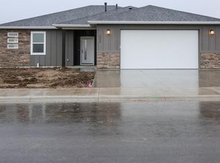 2006 Vista Ave, Fruitland, ID 83619
