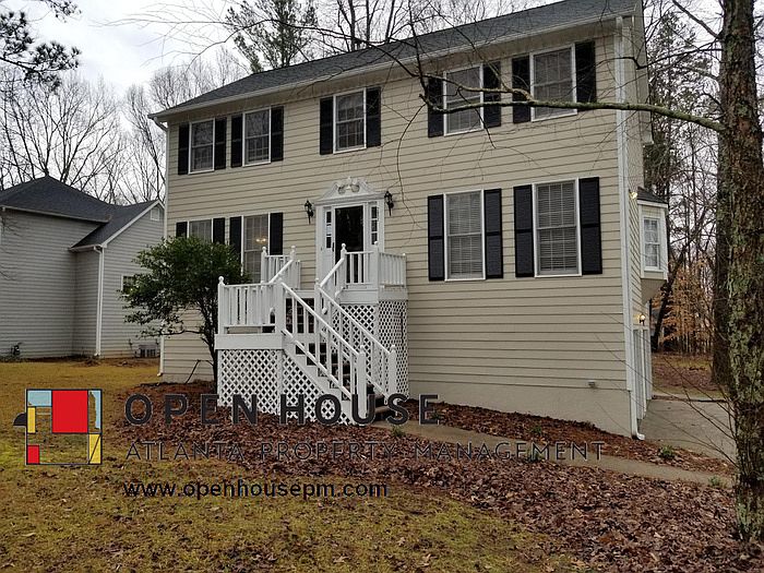 1st image of 2652 Forest Way NE