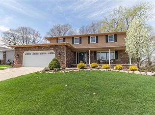 7286 Rita Dr, Independence, OH 44131