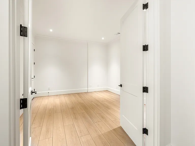 3290 Dunlop Ct NE — Photo 46