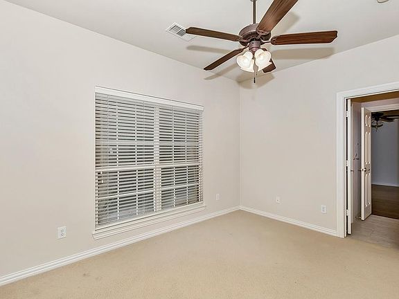 4th image of 4411 Saint Andrews Blvd