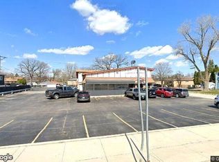 8300 W 107th St, Palos Hills, IL